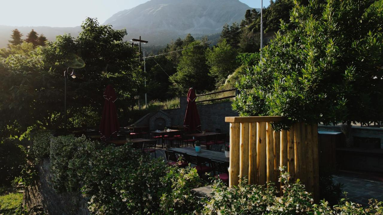 Rouista Tzoumerka Resort Vourgareli Exterior foto